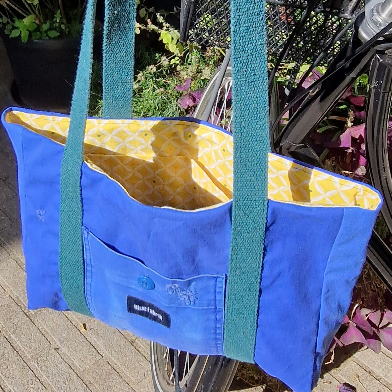 Sac Cabas Bleu & Vert Sapin, doublure jaune à motif géométrique
