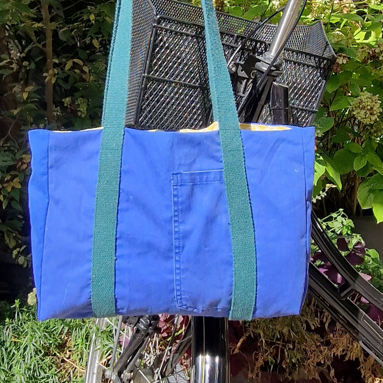 Sac Cabas Bleu & Vert Sapin, doublure jaune à motif géométrique