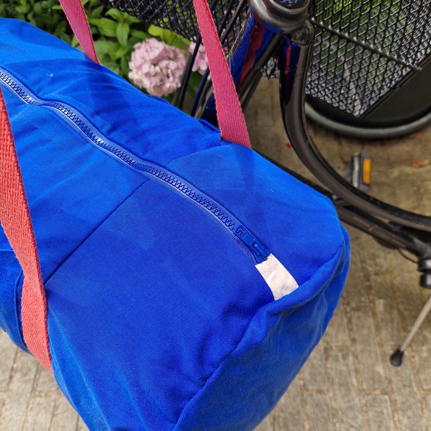 Grand Sac Bowling Bleu & Rose, doublure à grandes fleurs - Blue Fabrik