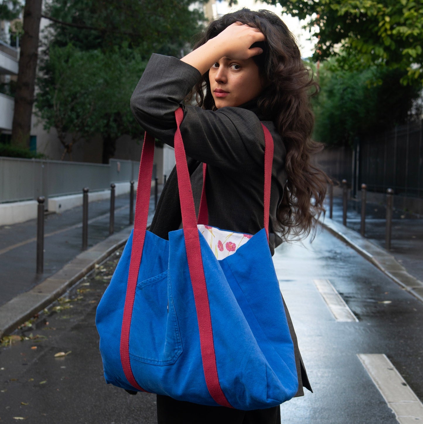 Grand sac Cabas Bleu & Bordeaux, doublure à fleurs bordeaux - Blue Fabrik
