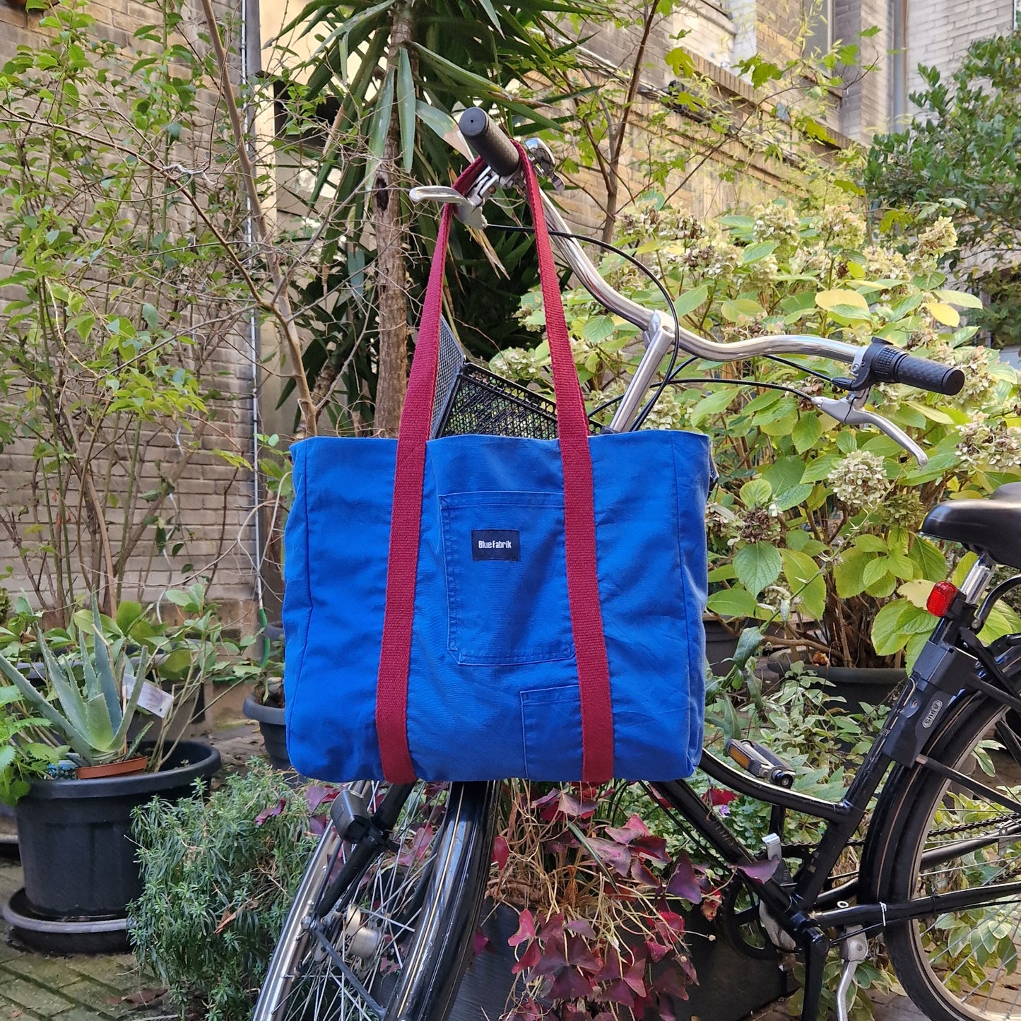 Grand sac Cabas Bleu & Bordeaux, doublure fleurie