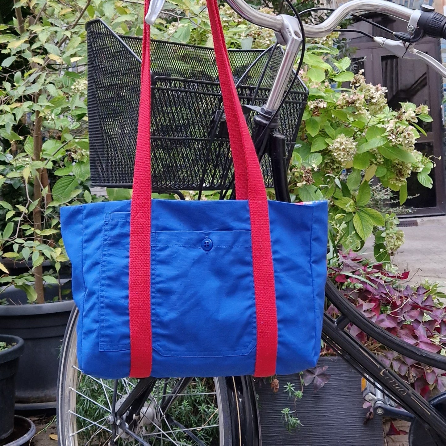 Sac Cabas Bleu & Cerise, doublure à petites fleurs