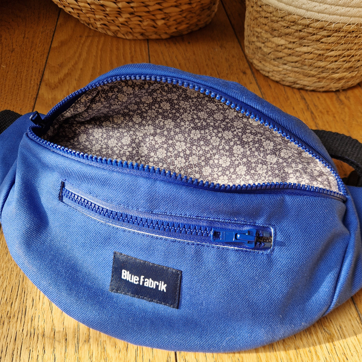 Sac Banane Bleu & Bleu marine, doublure à petites fleurs