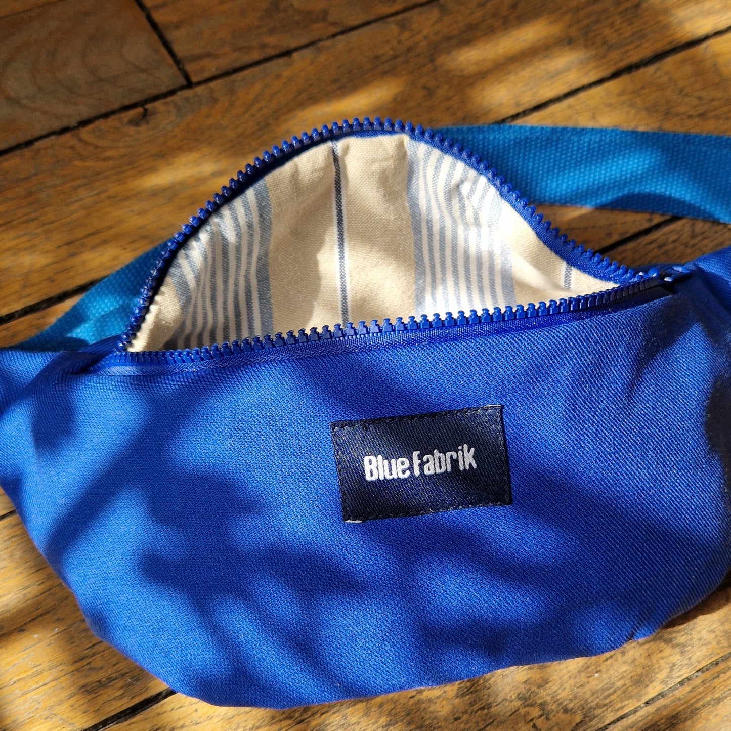 Sac banane bleue rayure