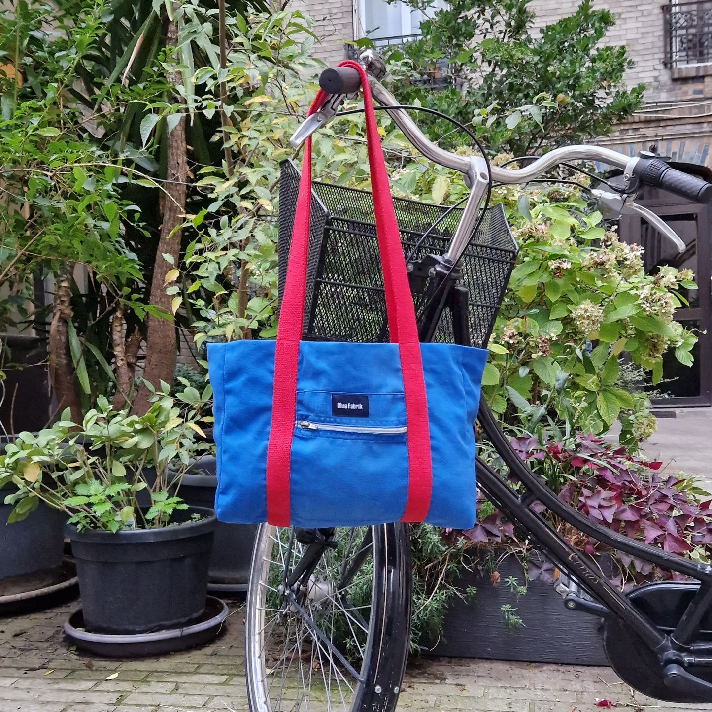 Sac Cabas Bleu & Cerise, doublure fleurie
