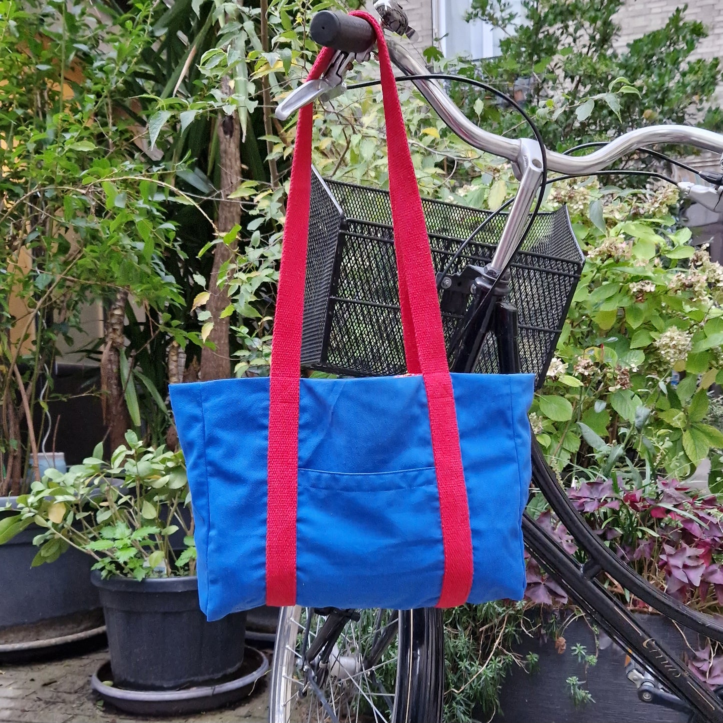 Sac Cabas Bleu & Cerise, doublure fleurie
