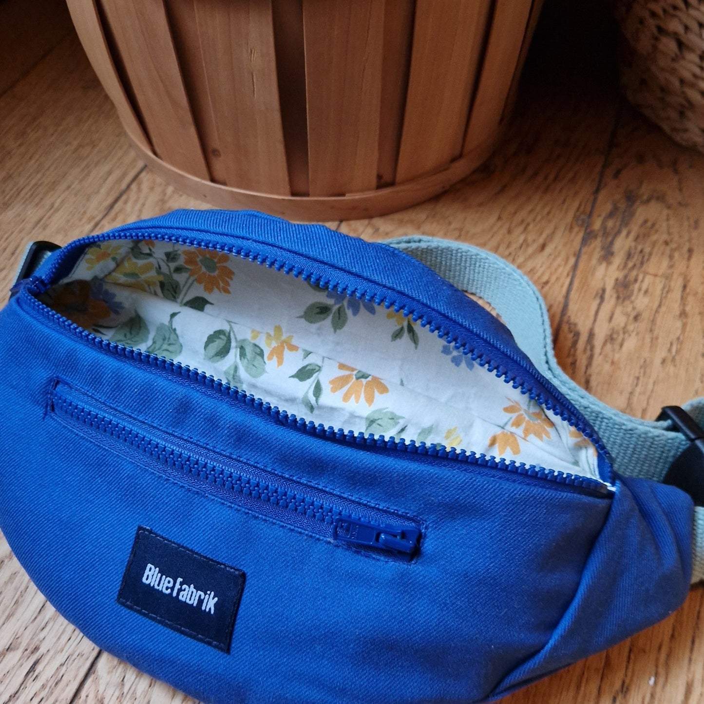 Sac Banane Bleu & Vert d'eau, doublure fleurie - Blue Fabrik