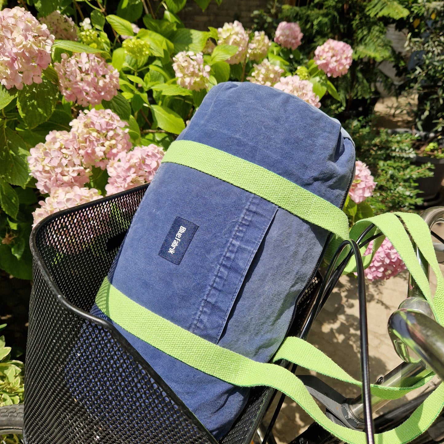 Sac Bowling Medium Bleu & Vert Anis, doublure motif feuillage - Blue Fabrik
