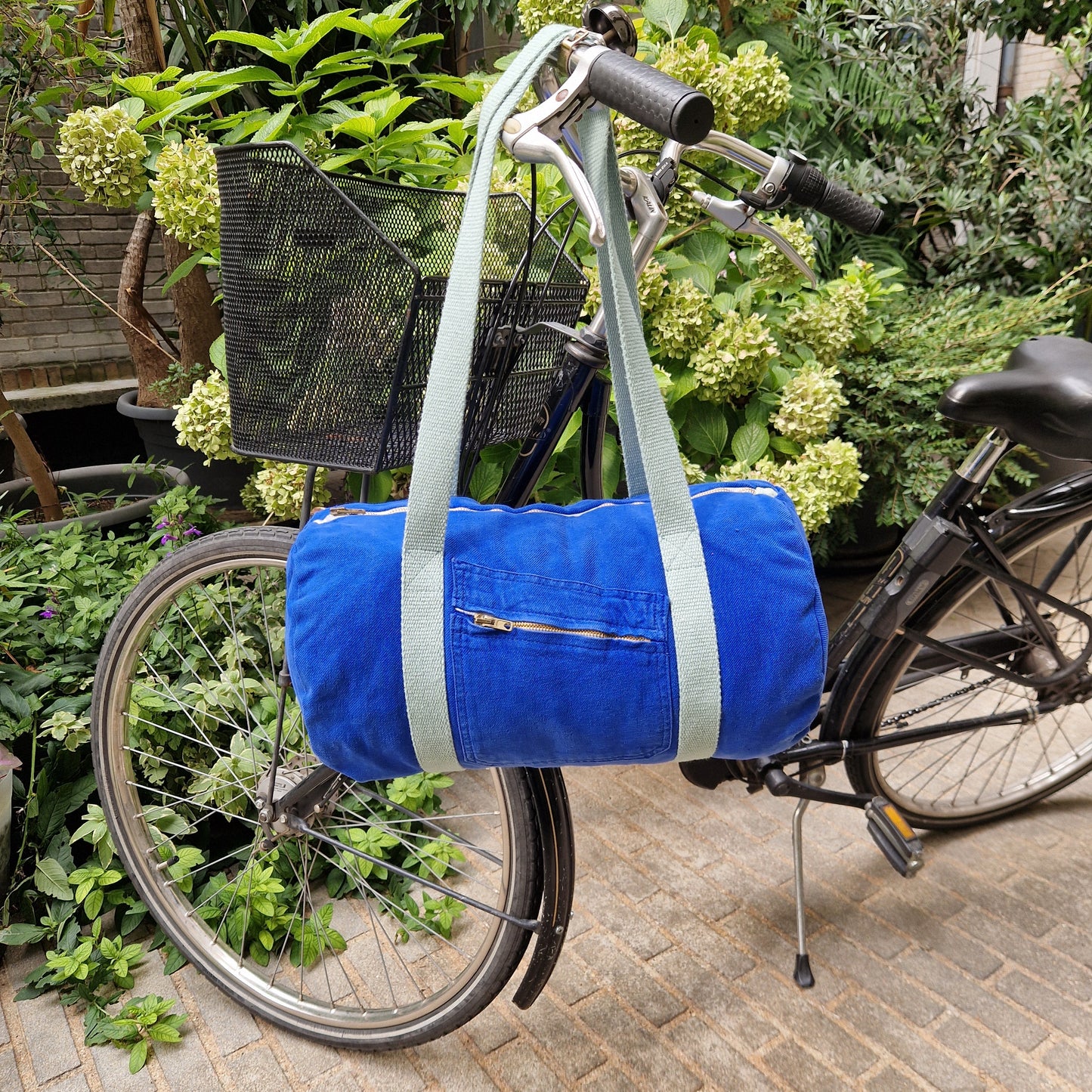Sac Bowling Medium Bleu & Vert d’eau, doublure fleurie - Blue Fabrik