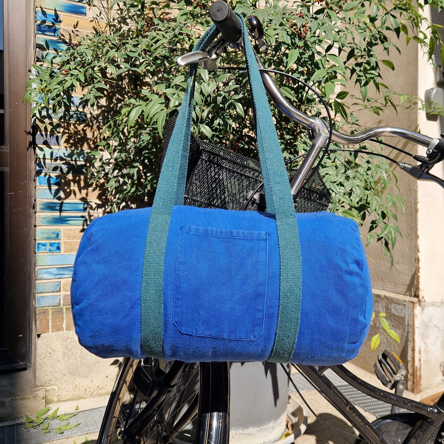 Sac Bowling Medium Bleu & Vert, doublure à petites fleurs - Blue Fabrik