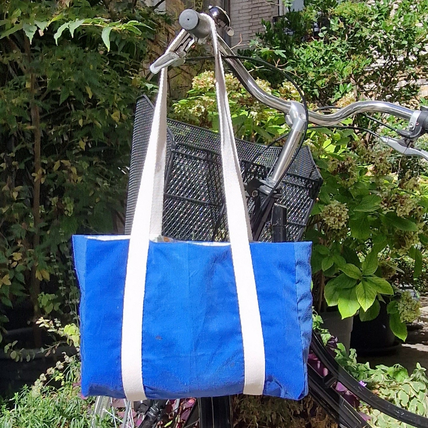 Sac Cabas Bleu & Ecru, doublure fleurie - Blue Fabrik