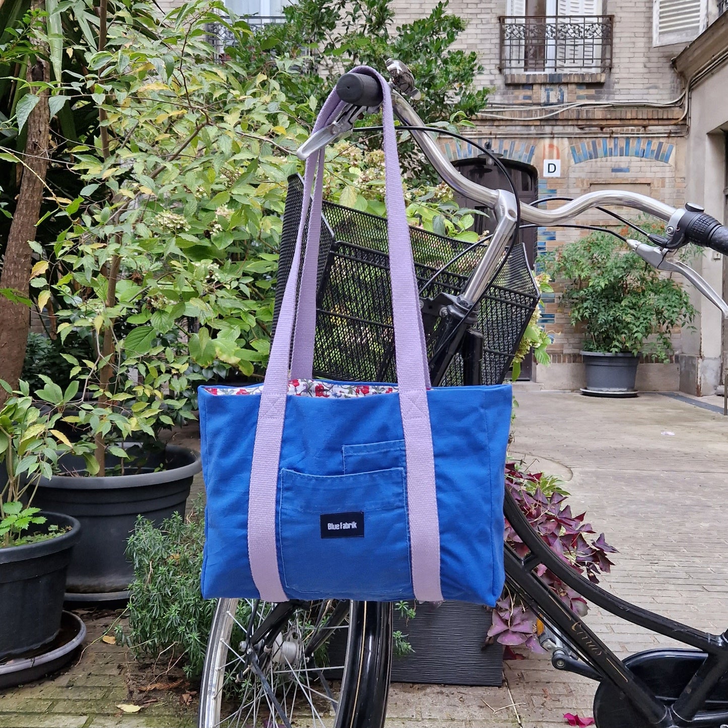 Sac Cabas Bleu & Parme, doublure fleurie - Blue Fabrik