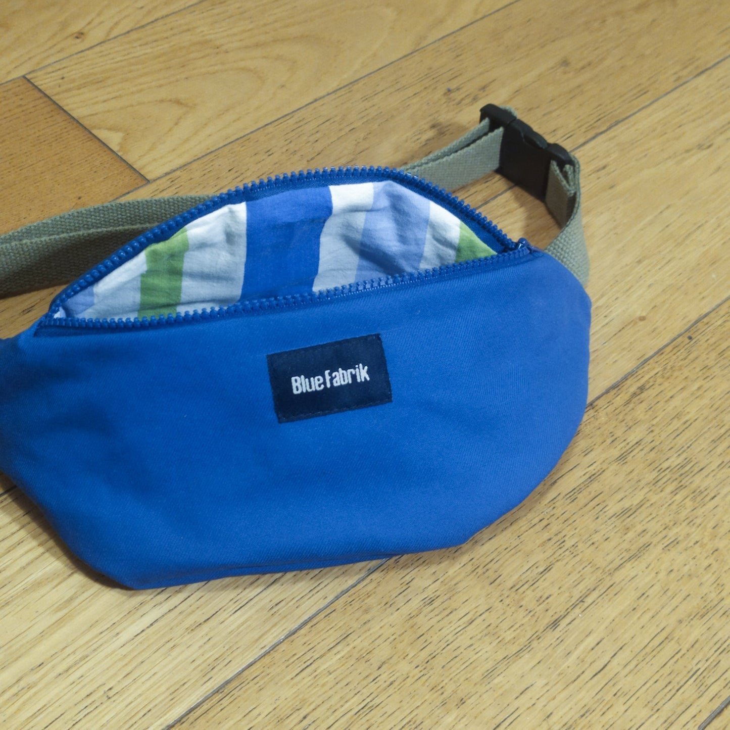 Sac Banane Bleu & Olive, doublure rayée - Blue Fabrik