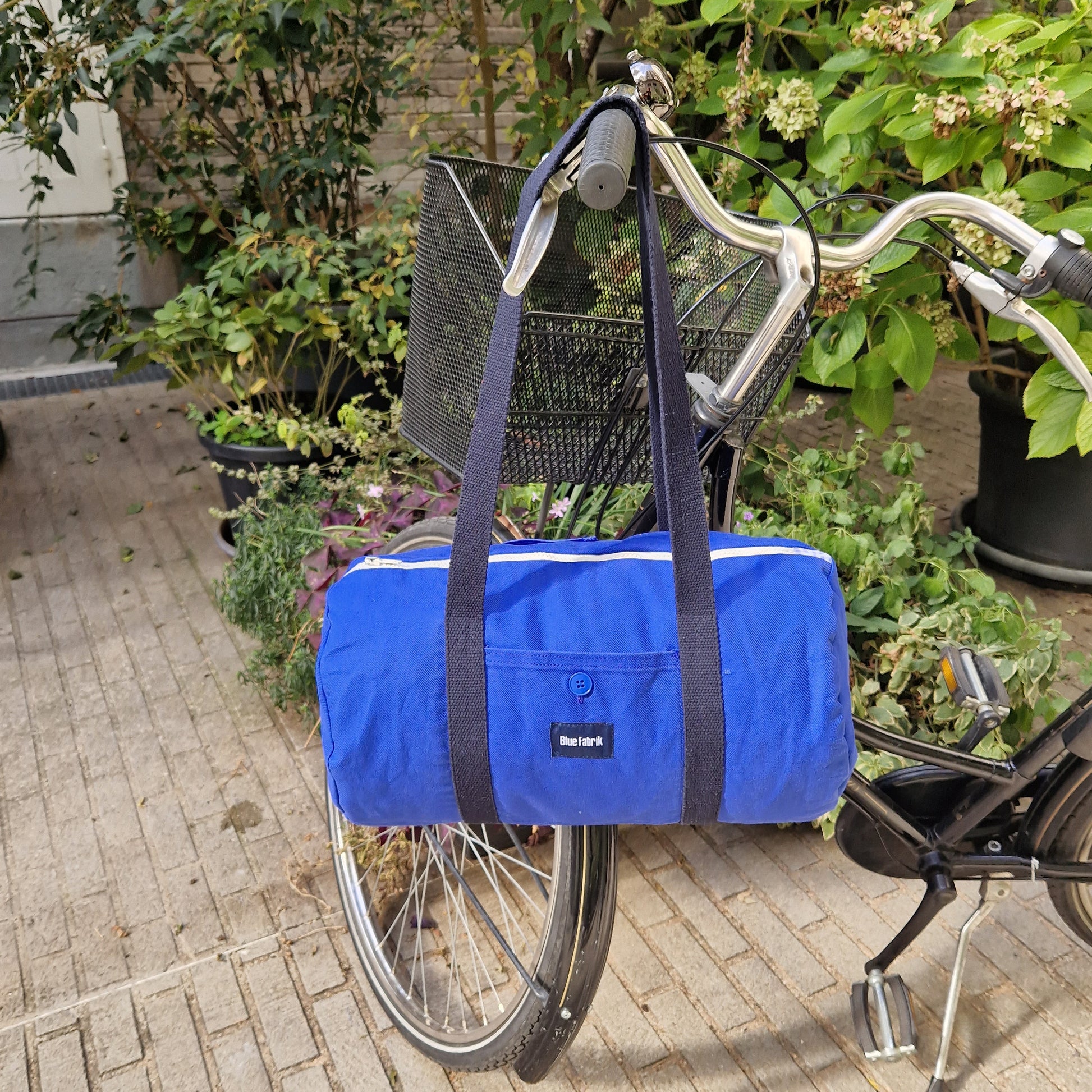 Sac Bowling Medium Bleu & Bleu Marine, doublure à carreaux bleus et blancs