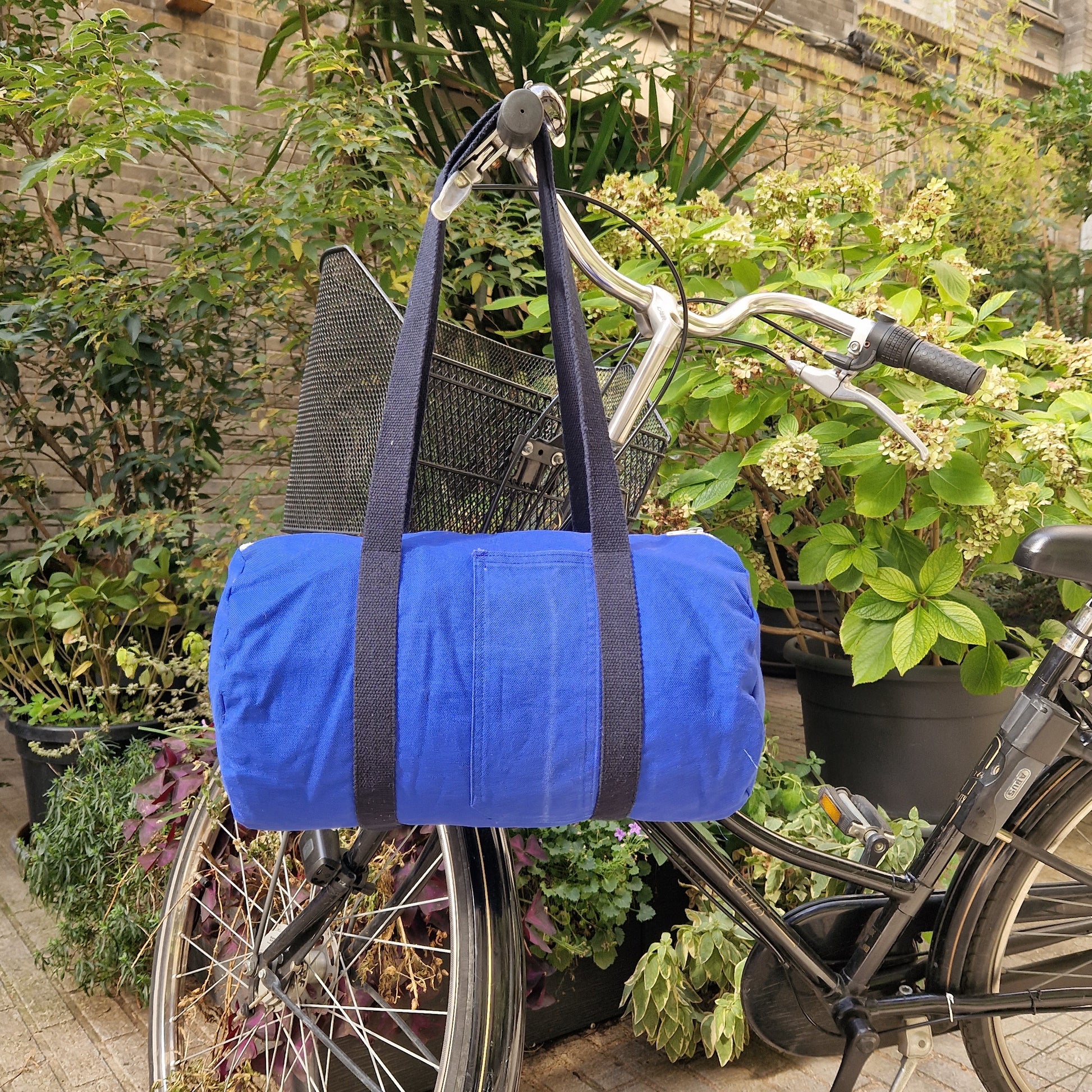 Dos Sac Bowling Medium Bleu & Bleu Marine, doublure à carreaux bleus et blancs