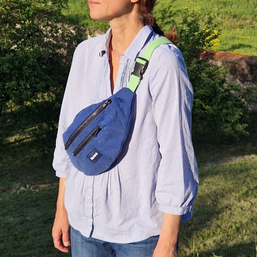 Sac Banane Bleu & Vert Anis, doublure fleurie