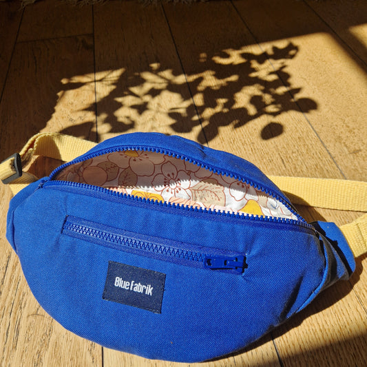 Sac Banane Bleu & Jaune, doublure à motifs floraux