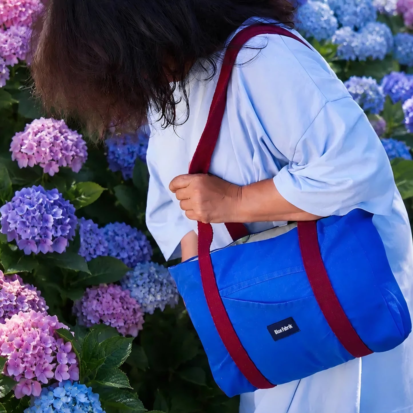 Sac Cabas Bleu & Bordeaux, doublure à grandes fleurs