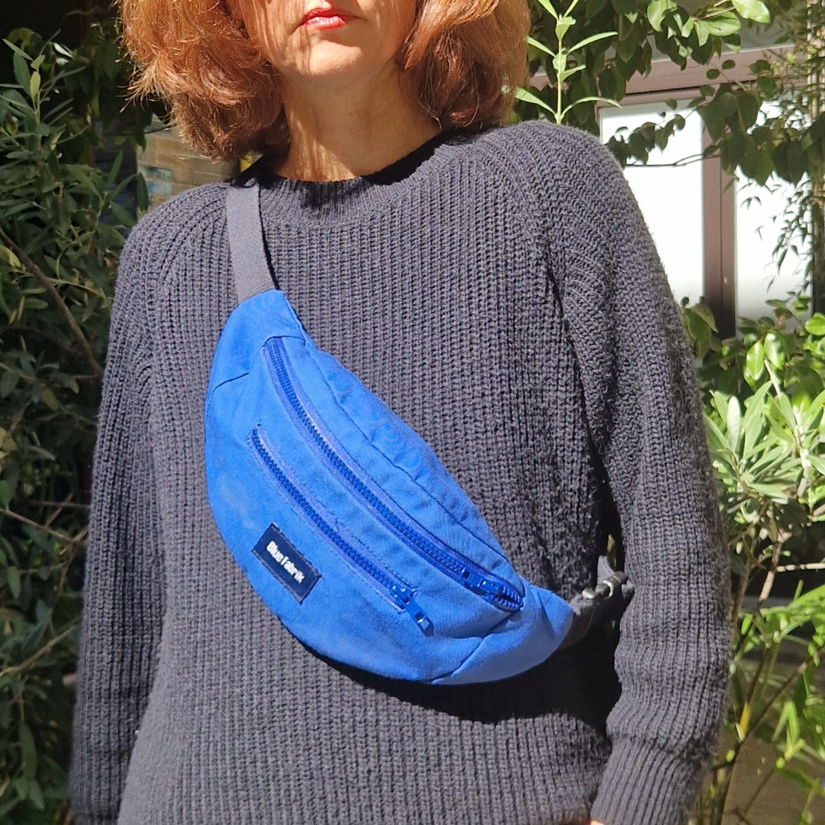 Sac Banane Bleu & Marine, doublure fleurs bleues