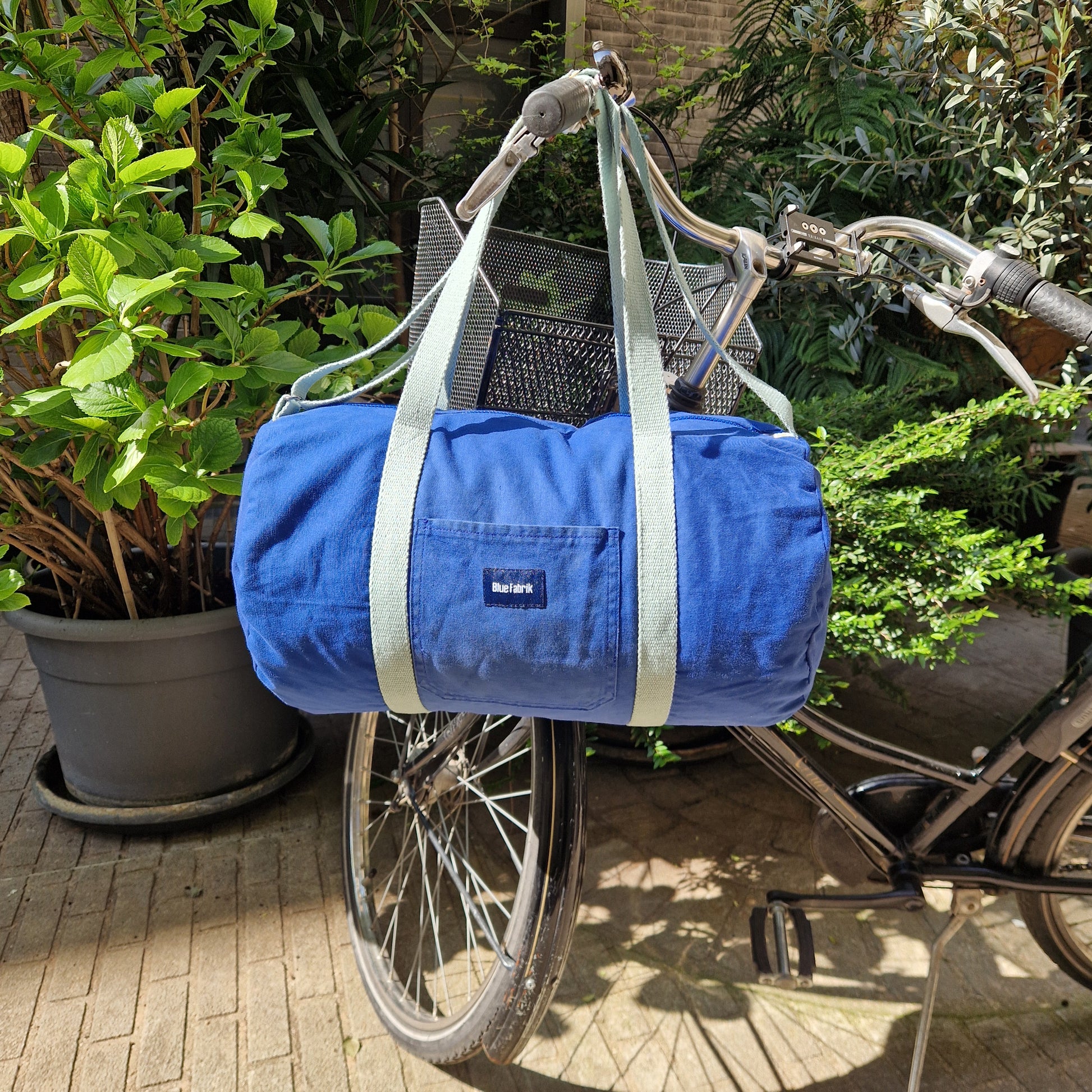 zoom Grand Sac Bowling Bleu & Vert d’eau, doublure fleurie et bandoulière, Blue Fabrik