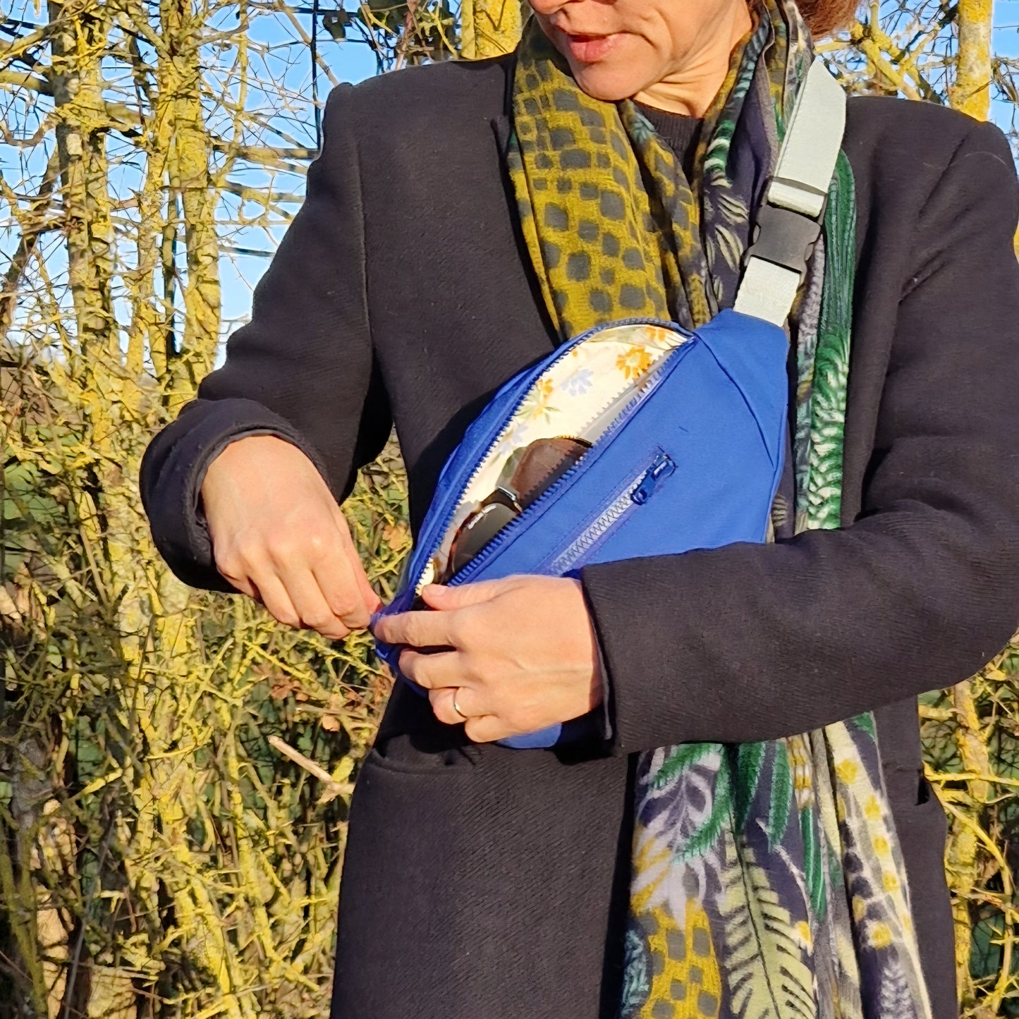 Sac Banane Bleu & Vert d'eau, doublure fleurie