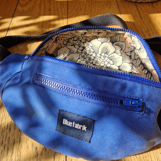 Sac Banane Bleu & Marine, doublure fleurs bleues