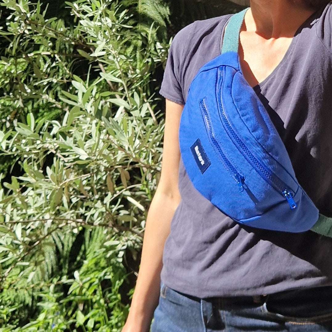 Sac Banane Bleu & Vert sapin, doublure à petites fleurs
