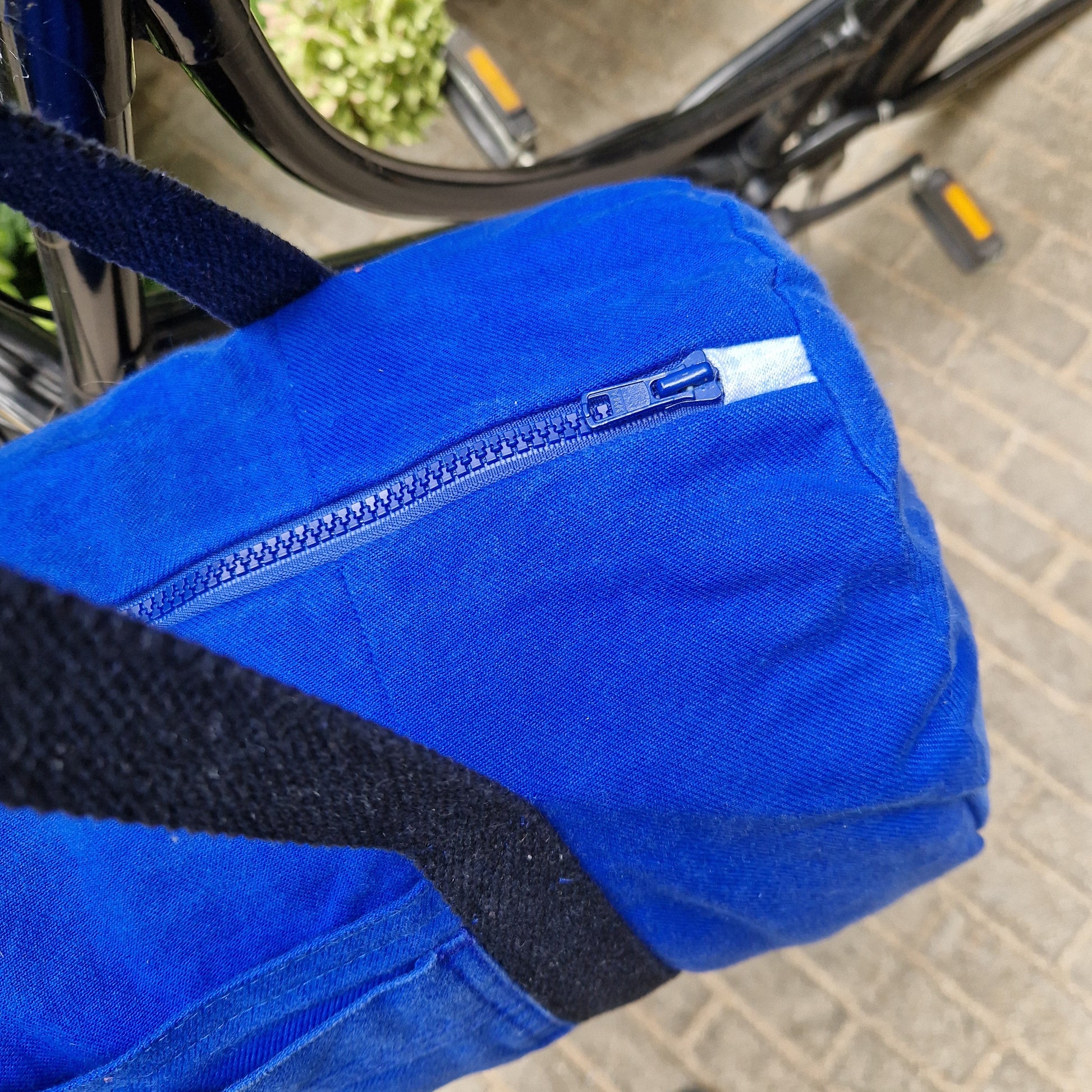 Sac Bowling Medium Bleu & Bleu marine, doublure à grands carreaux colorés - Blue Fabrik