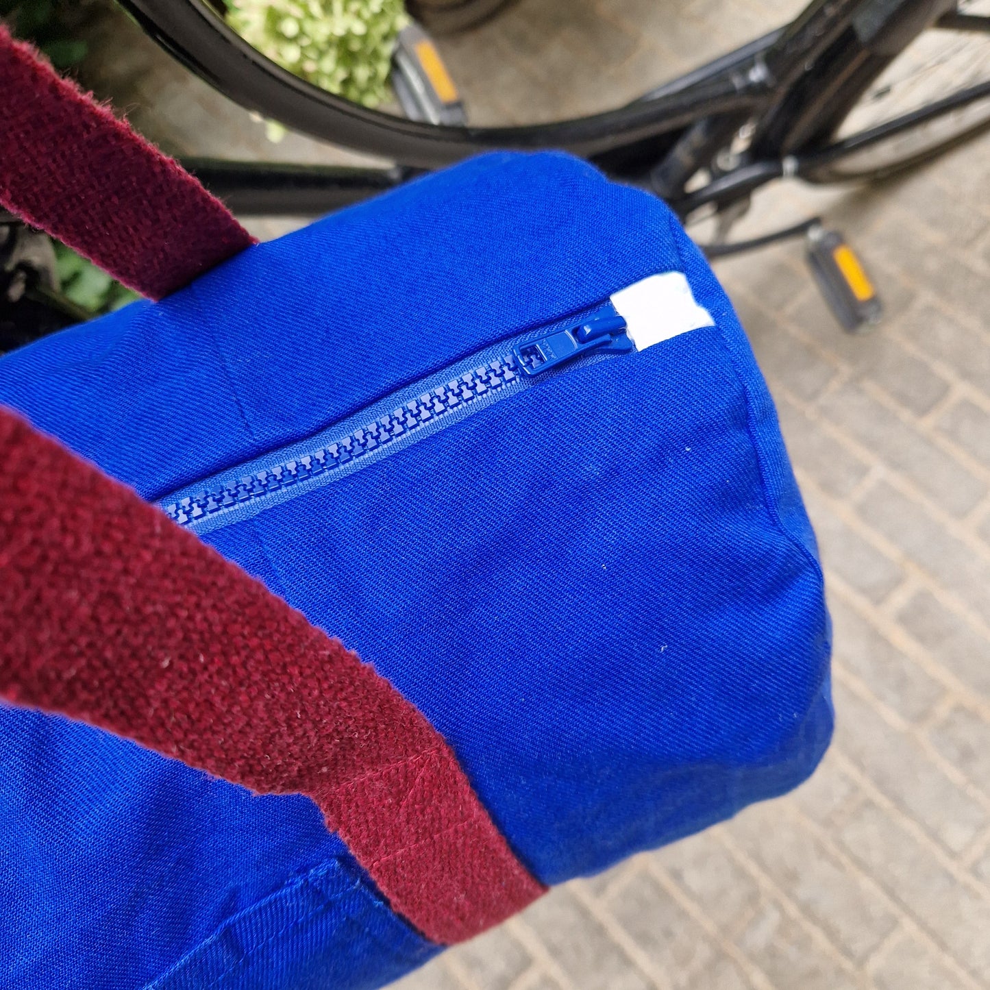 Sac Bowling Medium Bleu & Bordeaux, doublure fleurie - Blue Fabrik