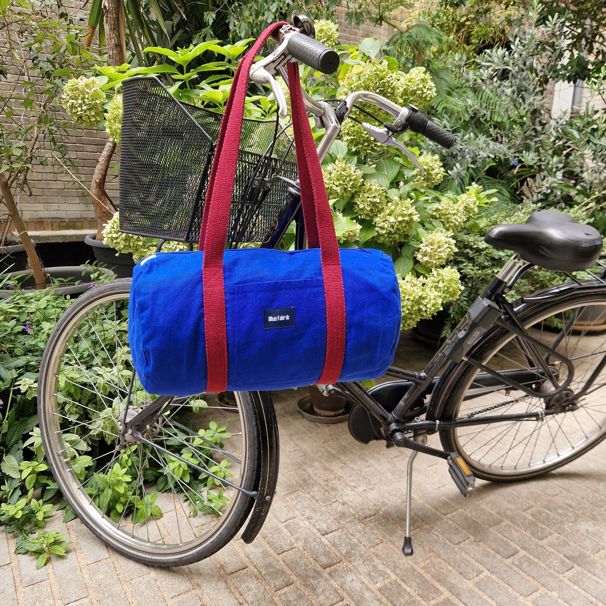 Sac Bowling Medium Bleu & Bordeaux, doublure fleurie - Blue Fabrik