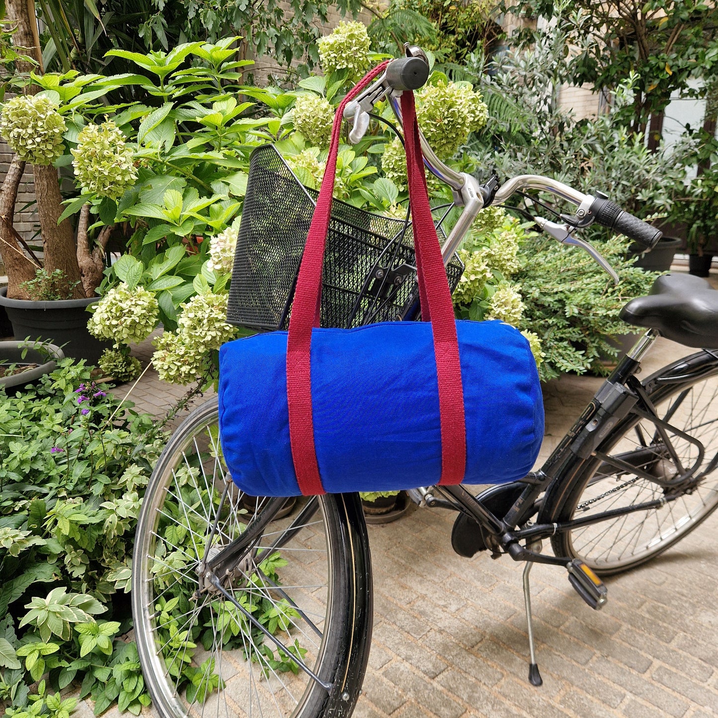 Sac Bowling Medium Bleu & Bordeaux, doublure fleurie - Blue Fabrik