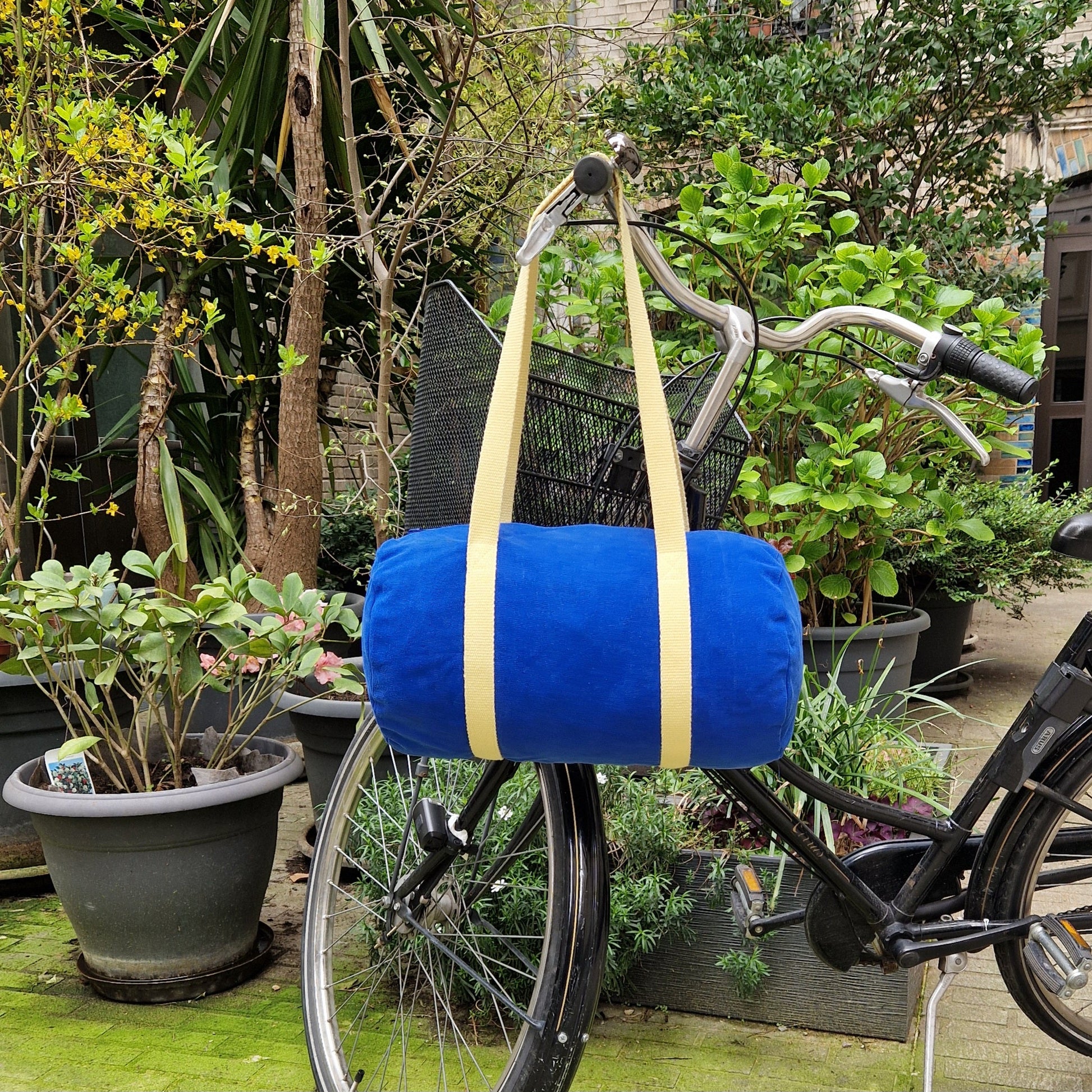 Sac Bowling Medium Bleu & Jaune, doublure fleurie - Blue Fabrik