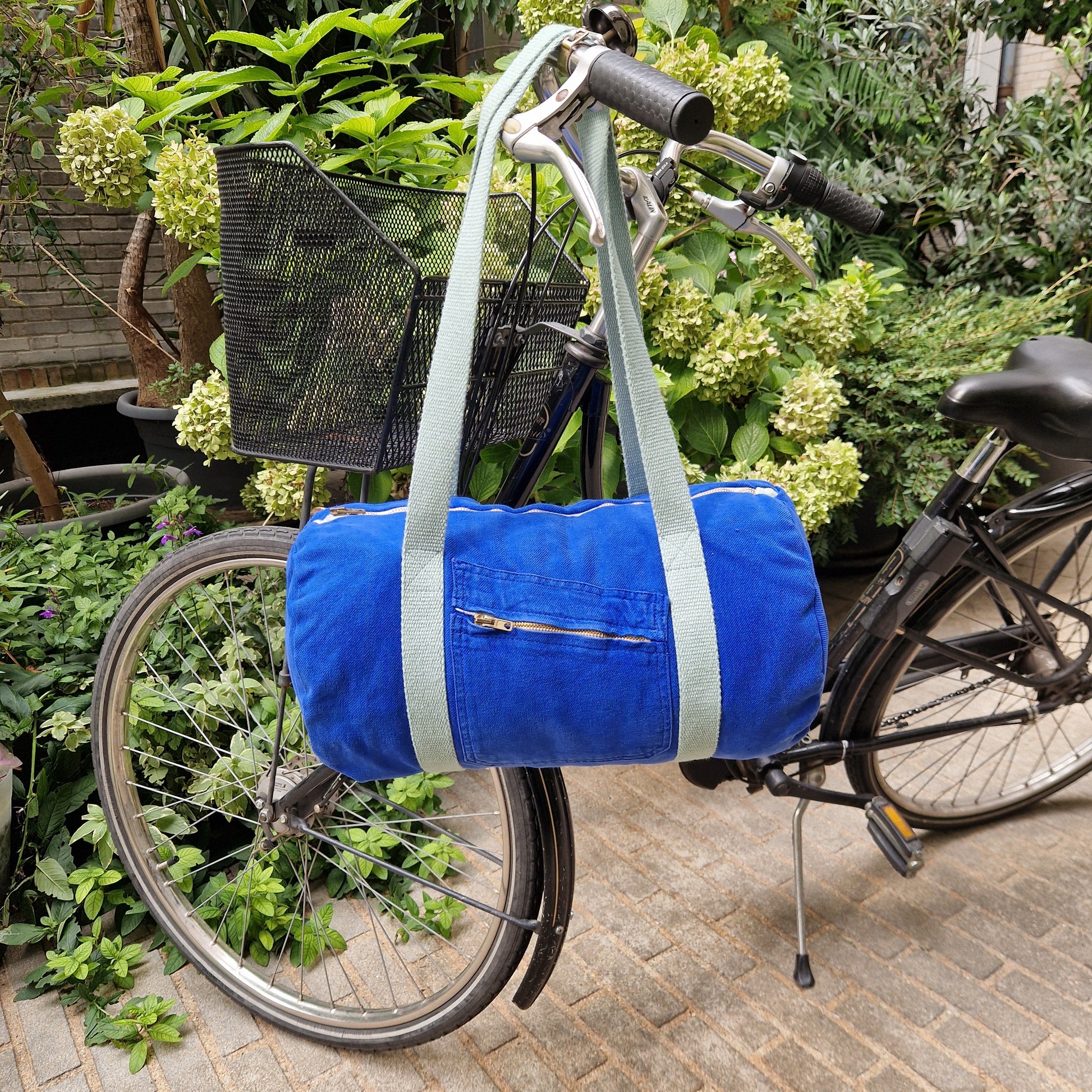 Sac Bowling Medium Bleu & Vert d’eau, doublure fleurie - Blue Fabrik