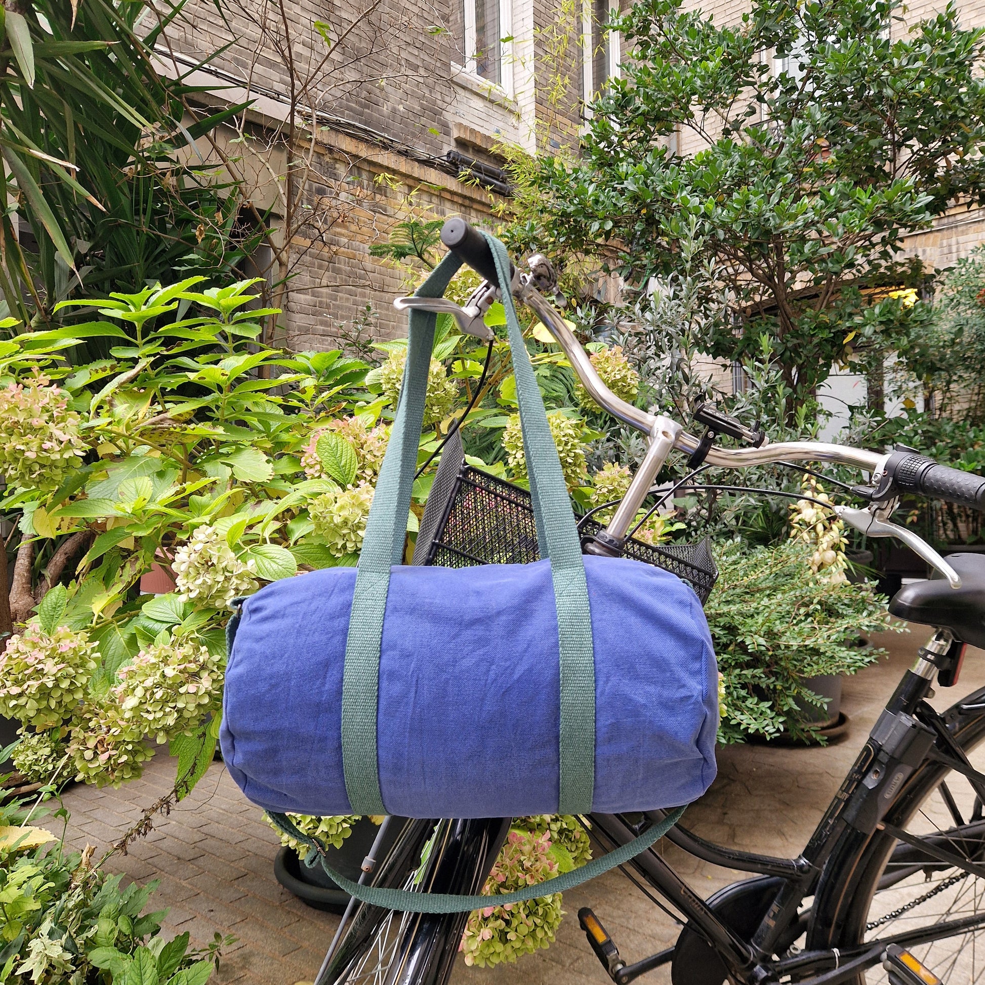Sac Bowling Medium Bleu & Vert sapin, doublure à carreaux, avec bandoulière - Blue Fabrik