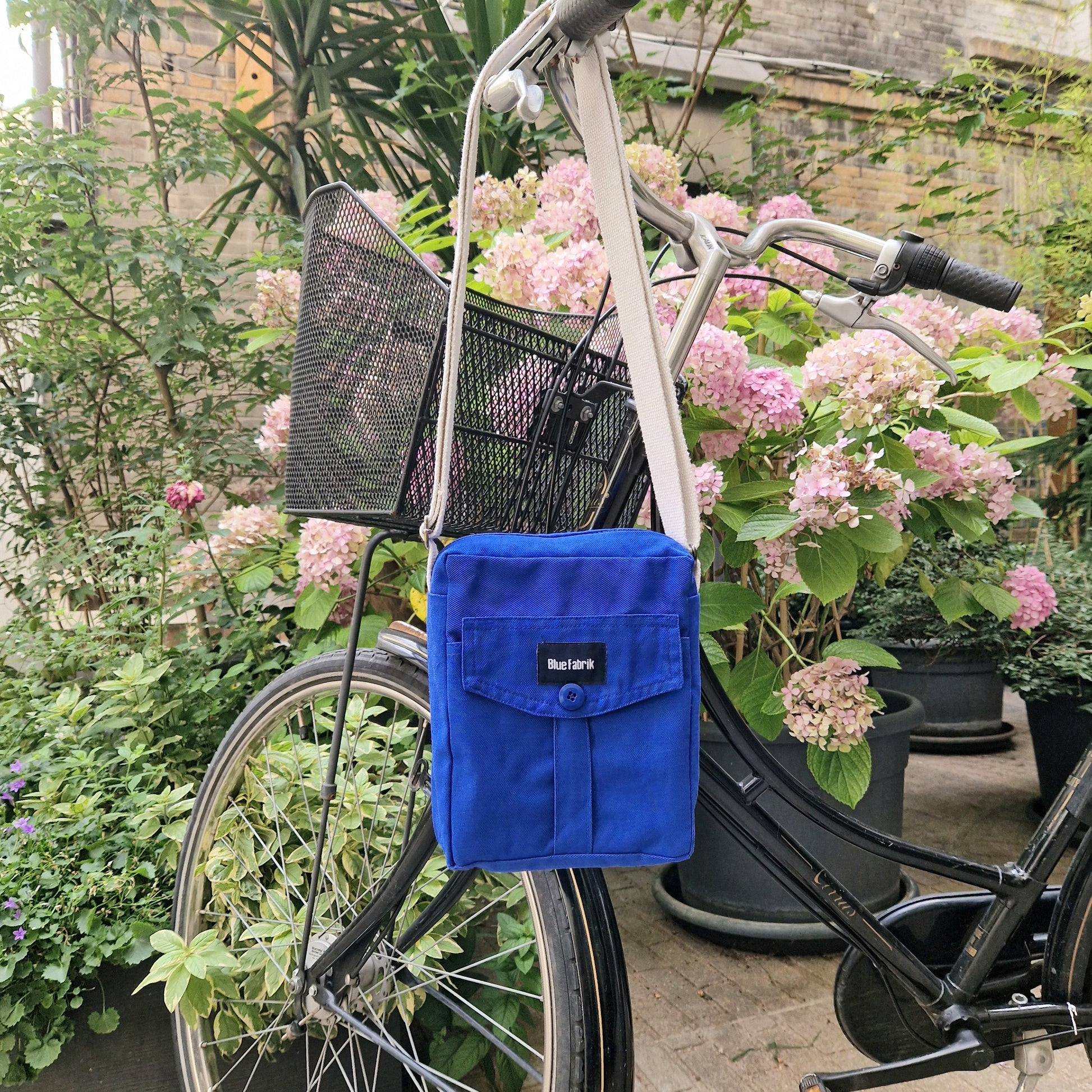 Sacoche Bleue & Ecru, doublure grise - Blue Fabrik